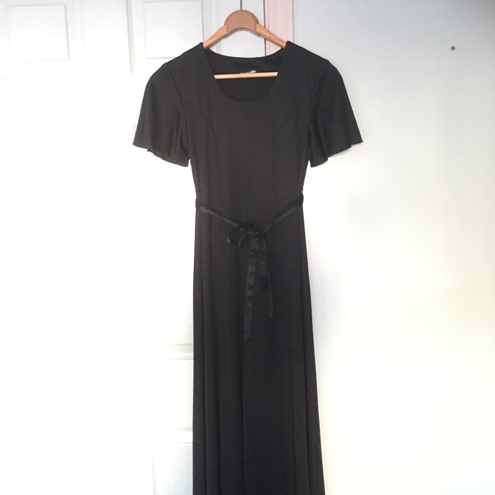 Formal concert dress. - Picture 1 of 2